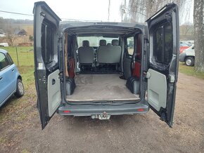 Opel Vivaro 1.9 DCi tažné rám z.pneu - 11