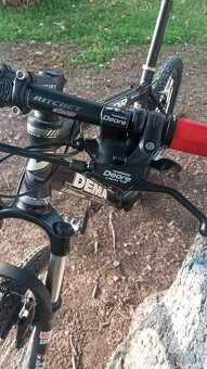 Horské kolo M-18 rám vidlice Rock shox - 11