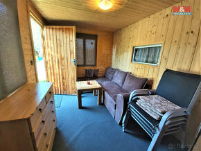 Prodej karavanu s dřevěnou přístavbou, 20 m², Chbany - 11