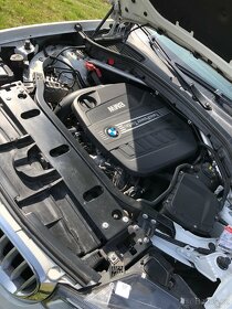 BMW X4 30D M top stav garážováno - 11