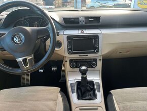 Prodám Volkswagen Passat CC 1.8 TSi - 11