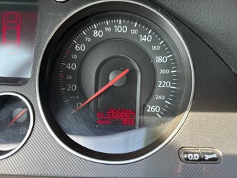 VW PASSAT 2.0FSI BEZ KOROZE - 11