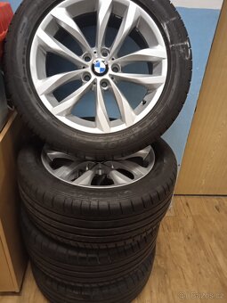 740D xdrive.Zcela nové rft letní pneu Pirelli.Výkon 249kw - 11