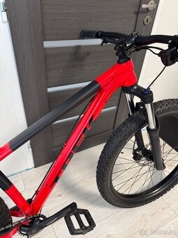 Prodám horské kolo Trek Roscoe 6 M/L - 11