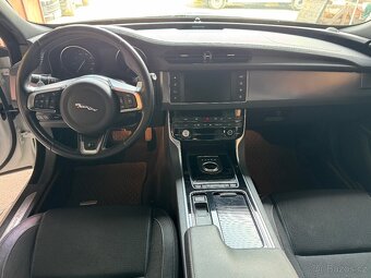 Jaguar XF R-Sport 3.0D V6 / Zárkuka - 11