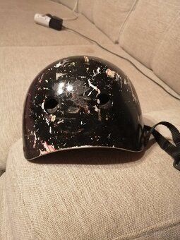 Dětské + dospělé přilby, rukavice - 11