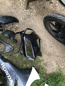 Motonadily Honda CBR125 2008 bourana - 11