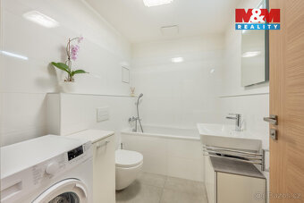 Prodej bytu 1+kk, 38 m², Praha, ul. Nekvasilova - 11