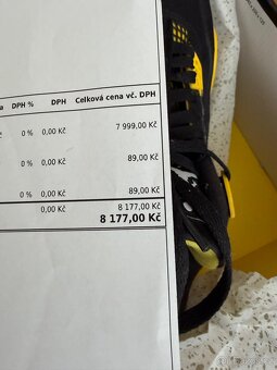 Nike AIR JORDAN 4 RETRO Thunder - 11