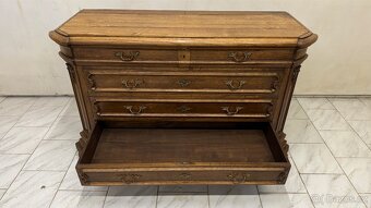 Starožitná masivní komoda - 11