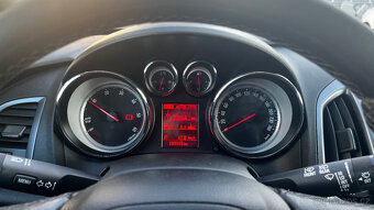 Opel Astra Tourer 1,6 CDTi 81kW - 11