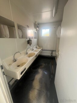Sanitární sprchový kontejner / Containex 6m délky - 11