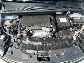 Opel Crosland - 11