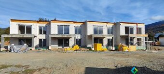 Prodej bytu 3+kk, 58 m2, pozemek se zahradou 244 m2 - 11