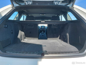 BMW řada 3 320d XDRIVE Touring M-Sport ČR 1.MAJITEL - 11