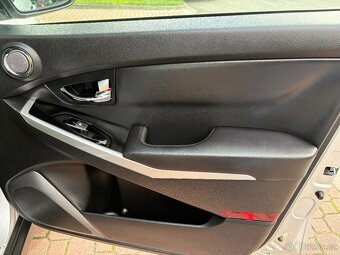 Ssangyong Korando 2.0 D Sapphire 4x4 - 11