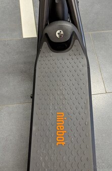 Elektrokoloběžka Segway Ninebot F2 E, jak nová, 32km/h - 11