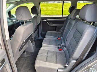 VW TOURAN 1.9tdi 77kw 185tis.km servisní knížka TOP stav - 11