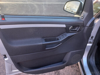 Opel Meriva 1.6i Jen 94.000 Km serviska - 11