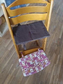 Židle Jitro dřevěná, mám i podsedaky 4 kusy - 11