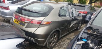 Honda Civic 8g (i pof.) na náhradní díly rv. 2007 ufo - 11