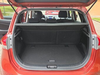 Prodám Hyundai ix20 1,4i  2011 51tis,km - 11