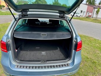 VOLKSWAGEN PASSAT 2,0 TDI 103 kW - 11