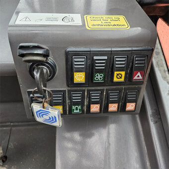 Vysokozdvižný vozík Manitou M 40-4 T - 11