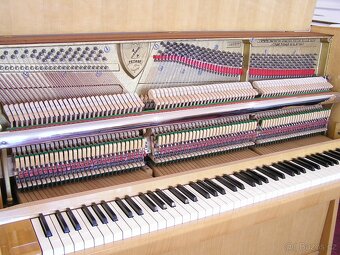 Prodám pianino Petrof 114 Classic - 11