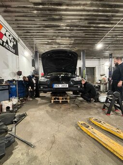 BMW 318D F31 LCI 12.2016 - 11