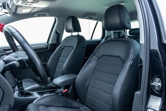 Volkswagen Golf - 11