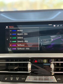 2020 BMW 320d Touring XDrive 140kW AT - 11