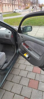 Toyota Avensis Kombi 1, 6 benzín - 11