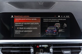 BMW M240i Coupé xDrive G42 + M Performance Paket DPH - 11