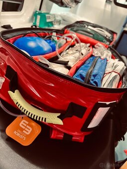 Nový lékařský batoh ROBUST s defibrilátorem AED - 11