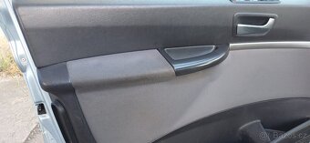 Peugeot 807 2.2  94kw 7 míst - 11