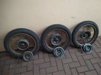 JAWA kompletní kola 16“ (3 ks) originál i původní stav - 11