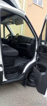 Iveco daily valník s plachtou a čelem - 11