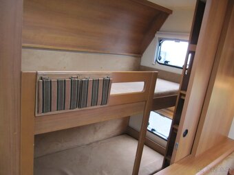 Prodám karavan Hobby 500 kmfe,r.v2009 + mover + markýza - 11