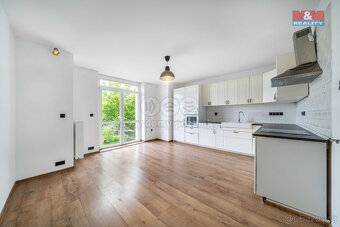 Prodej rodinného domu, 218 m², Plzeň, ul. K Pecihrádku - 11