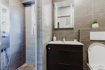 Byt 3+kk o výměře 54m2 se společnou zahradou ,Sládkova - Sva - 11