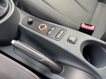 Seat Leon 1,6 MPi Serviska, Klima, 8xPneu - 11