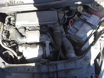 Ford Fiesta model 02-07 -použité náhradní díly z tohoto vozu - 11