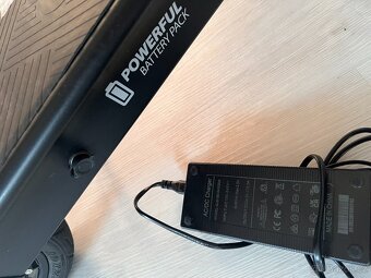 Prodám elektrokoloběžku GoGen Voyager MAX RANGE S911 - 11