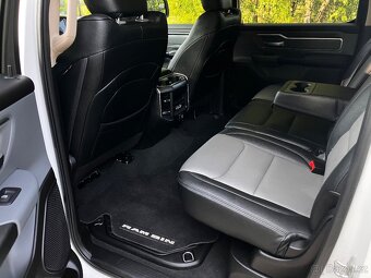 Dodge Ram 1500 5.7 V8 HEMI - 4x4 - RAM BOXY - NEBOURANÝ - 11
