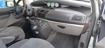 Peugeot 807 2.2  94kw 7 míst - 11