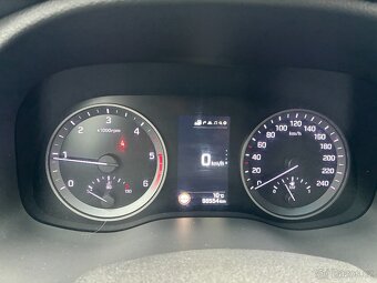 Hyundai Tucson 2.0CRDi 100kW 4x4 ČR 1MAJ NAVI DPH TAŽNÉ - 11