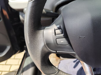 Peugeot 2008 1,2 61KW ČR 1.MAJ NOVÉ ROZVODY CEBIA DPH TOTOP - 11