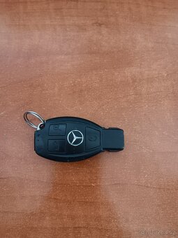 Mercedes-Benz Vito skříň - 11