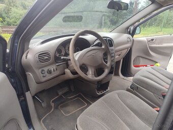 Chrysler grand Voyager 2.4 LPG - 11